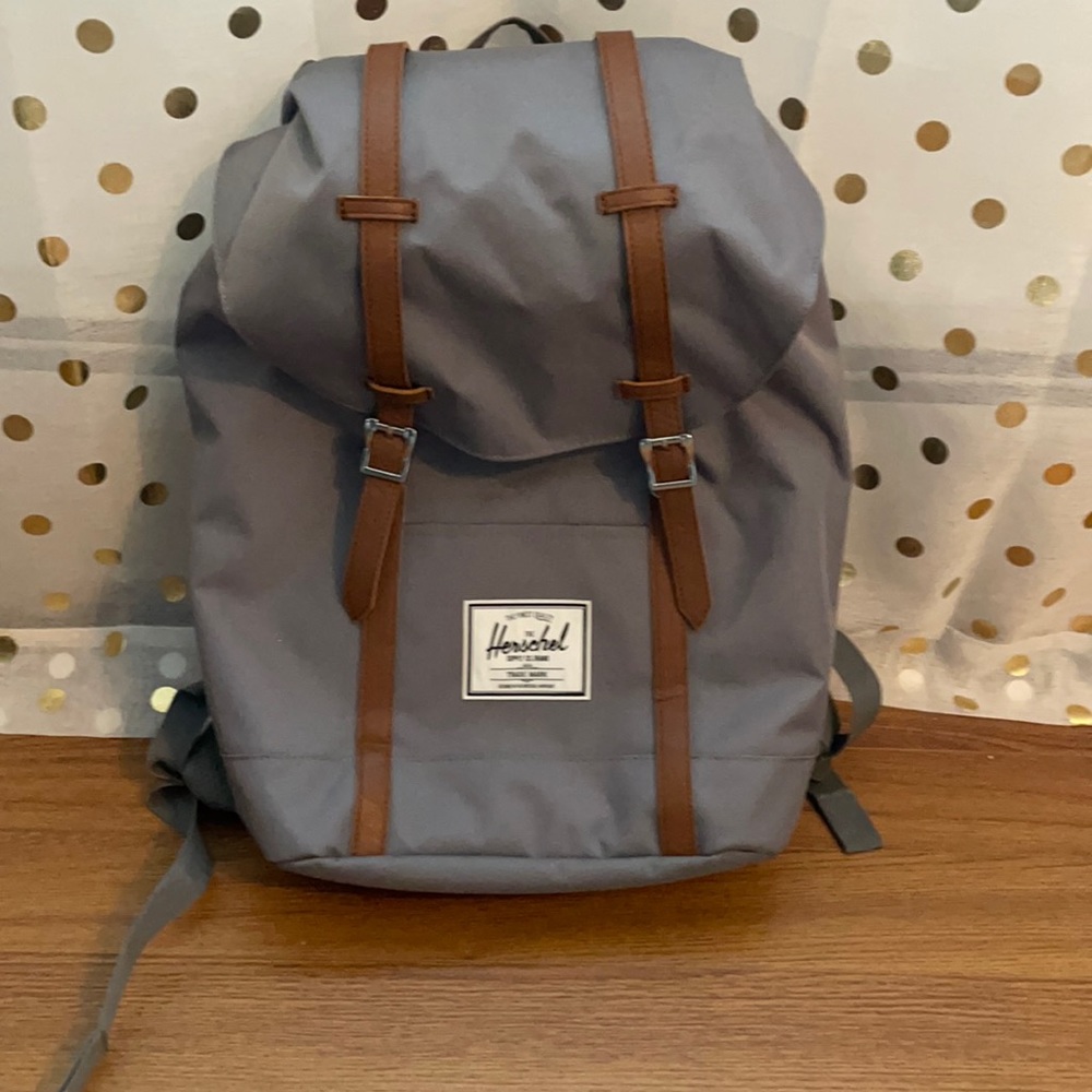 Herschel back back- like knew! Worn once!